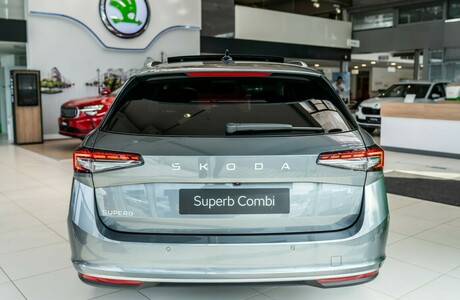 novi-skoda-superb-combi-2024-porsche-inter-auto-9