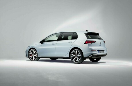 novi-vw-golf-8-gte-2024-13