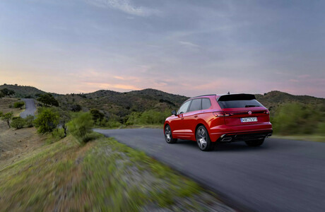 VW-touareg-2023-porsche-inter-auto-7