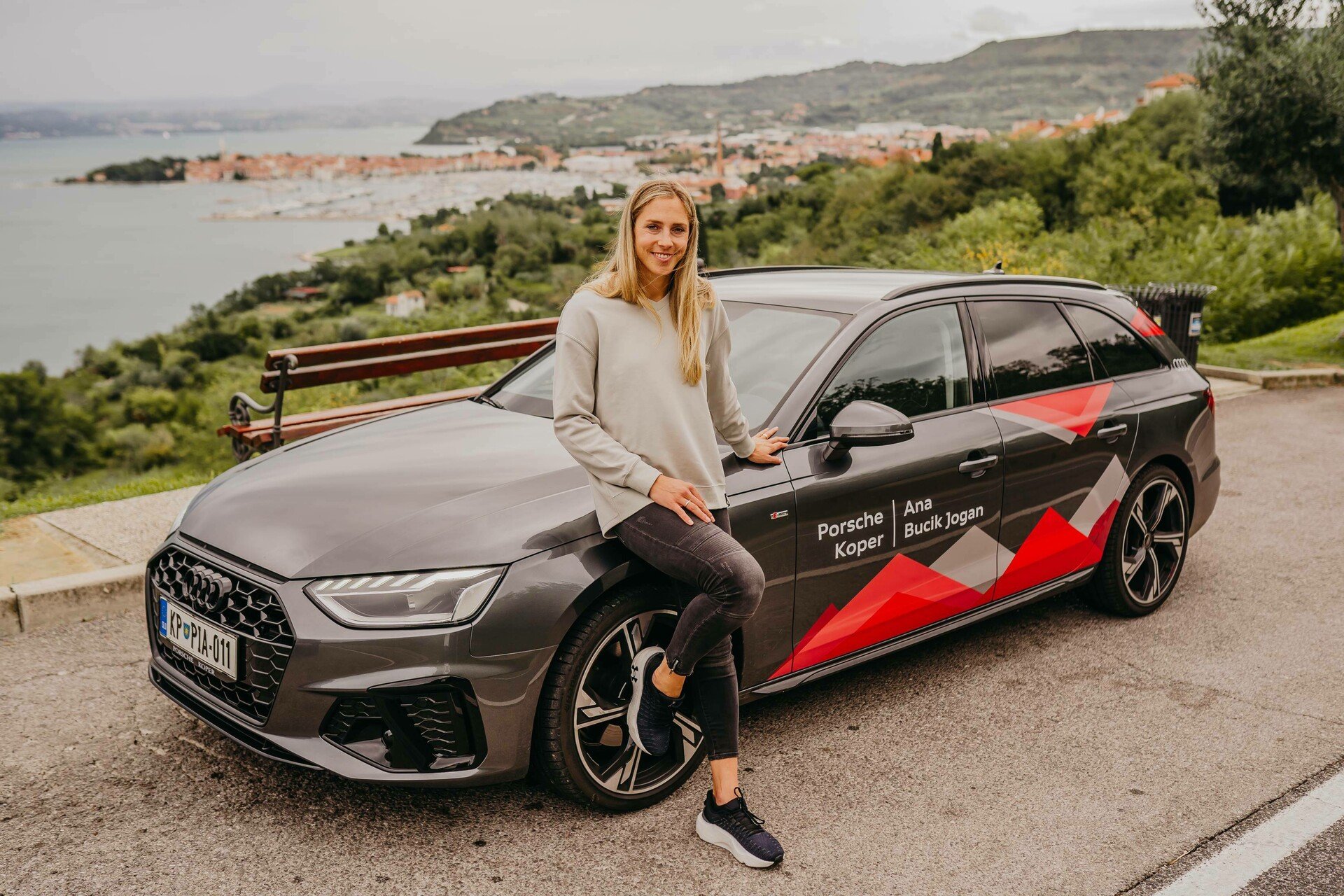 Ana Bucik in novi Audi A4 Avant S line