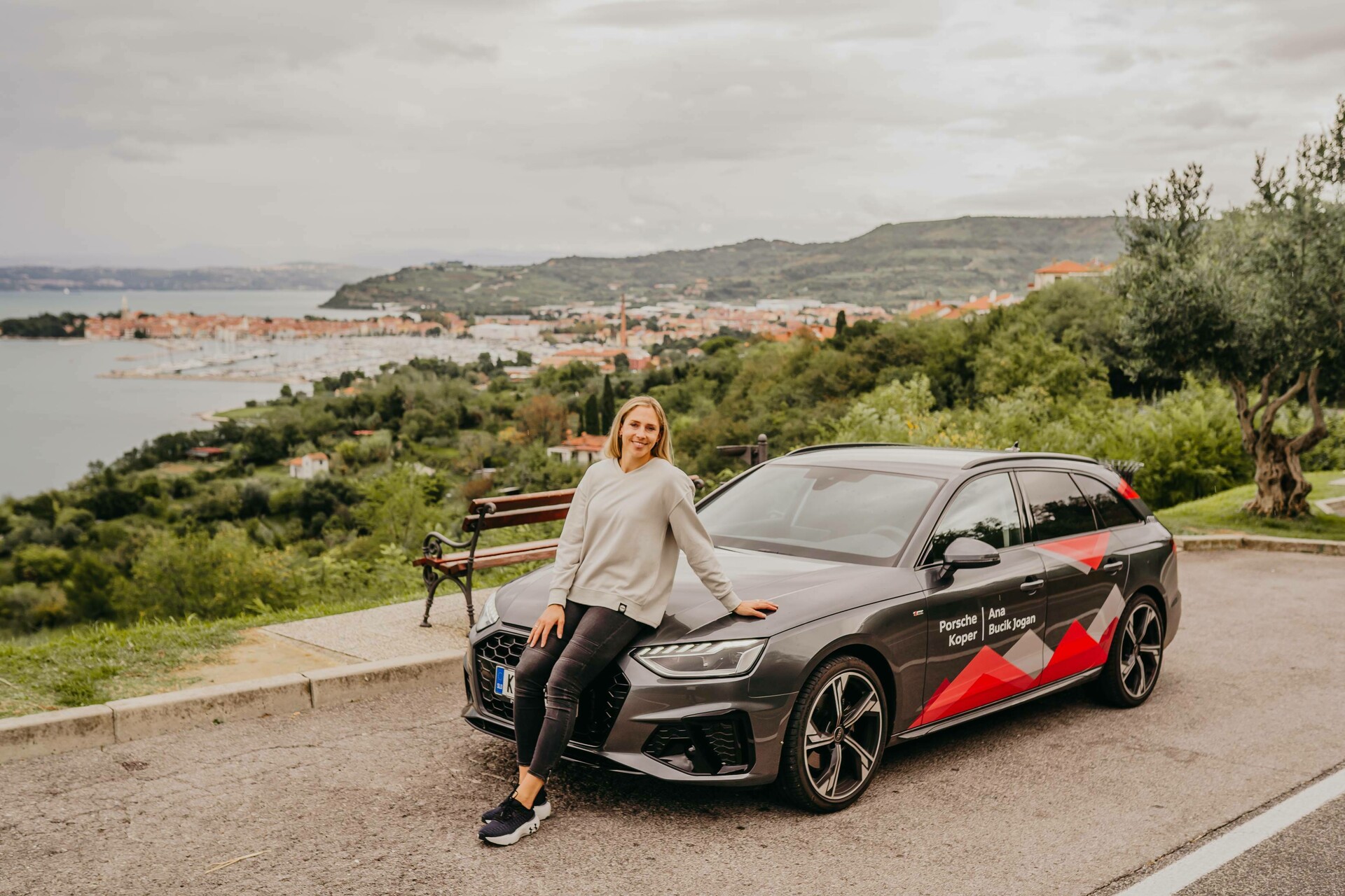 Ana Bucik in novi Audi A4 Avant S line