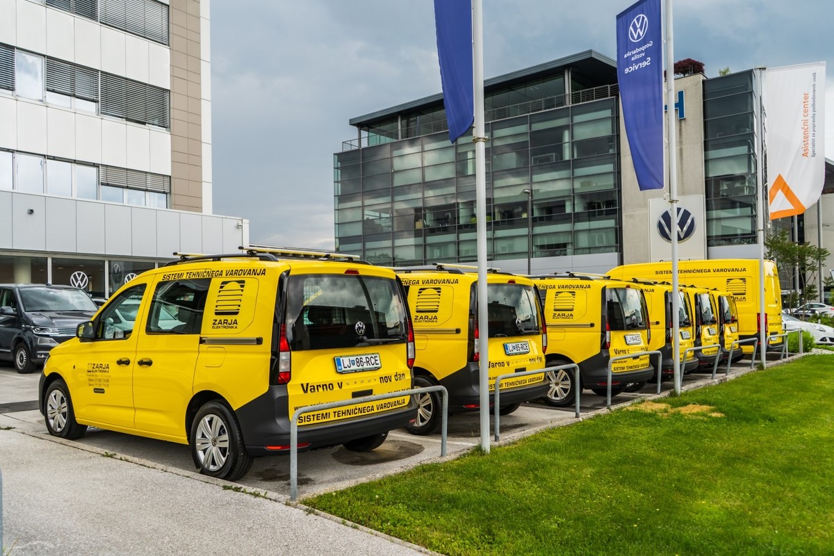 VW Caddy in Zarja Elektronika