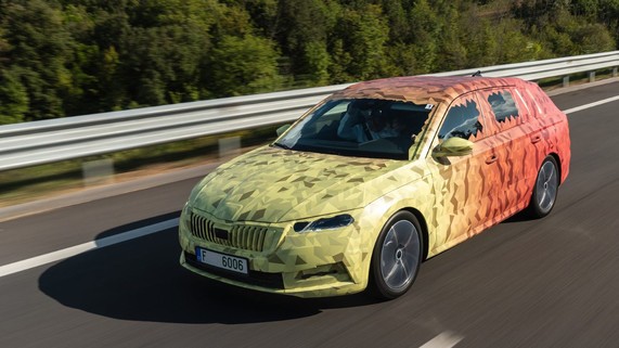 Nova Škoda Octavia 2020: kmalu v Slovenijo prihaja nova generacija!